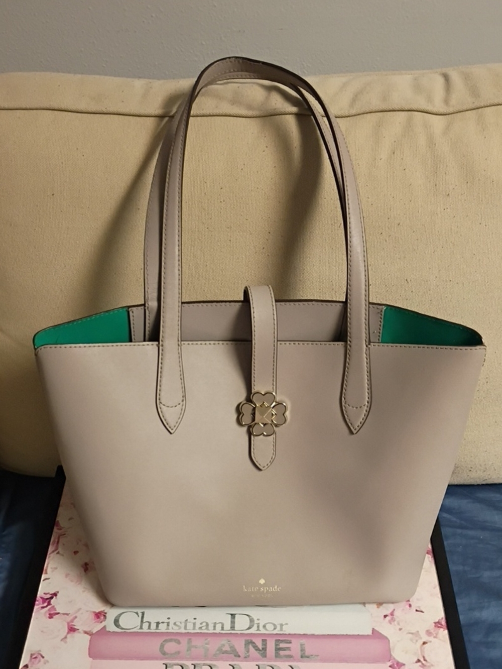 ❤️KATE SPADE KACI Gray Twist Lock Tote Bag Purse